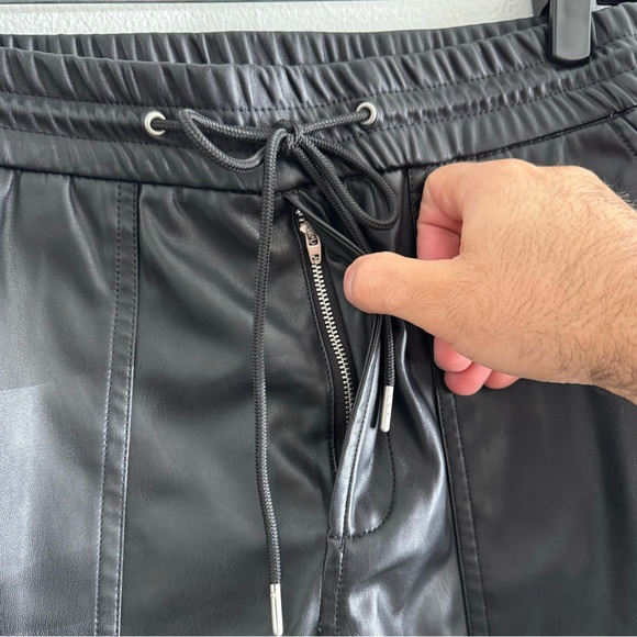 ZARA MAN - FAUX LEATHER CARGO PANTS - Picture 6 of 12